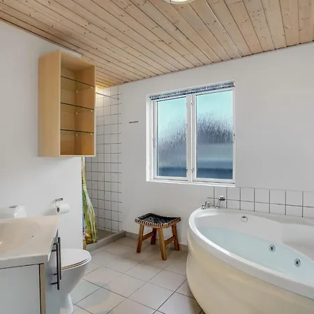Lovely Home In Ulfborg With Wifi * Ulfborg