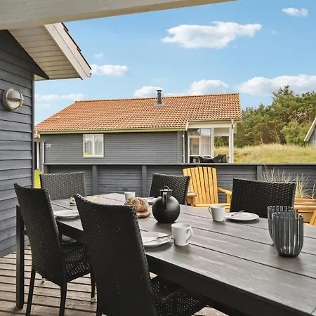 Lovely Home In Ulfborg With Wifi